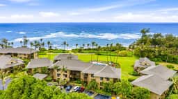Oceanfront ·Fully Renovated ·Walk to Lydgate Beach - Image 2